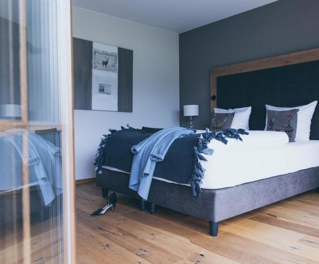 Aparthotel Pur & 4*